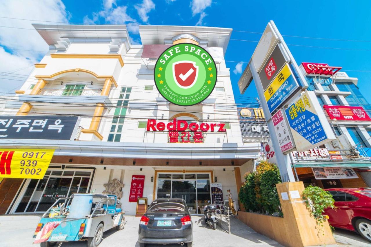 RedDoorz Premium @ Korea Town Angeles City Exterior foto